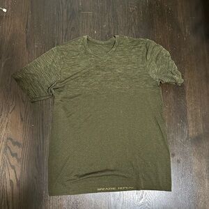 lululemon athletica Forest Green Short Sleeve Tee